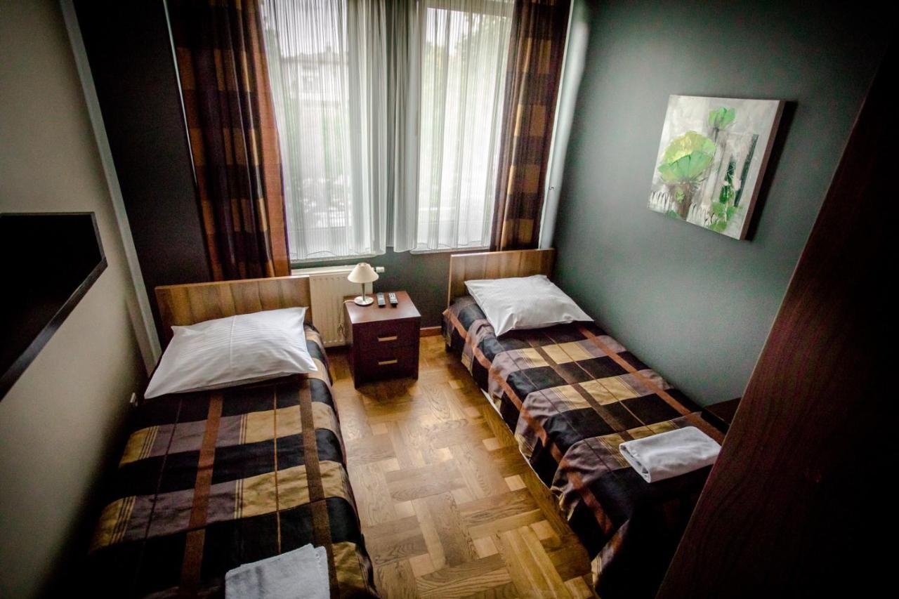 Restauracja Sonata Bed and Breakfast Zwierzyniec Esterno foto